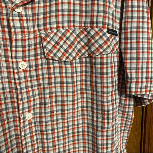 Men’s Large Columbia Ventilated Button Down Short Sleeve Shirt - Picture 3 of 10